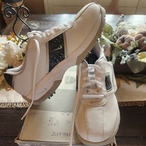 Nike Women's White and Black Sneakers